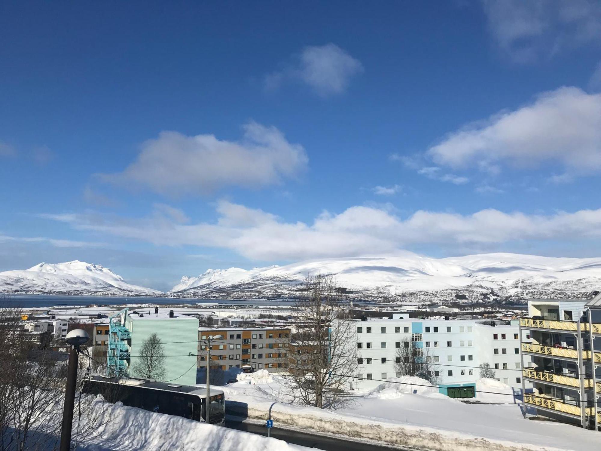 Your Home Away From Home, Apartment 1 Tromsø Eksteriør billede