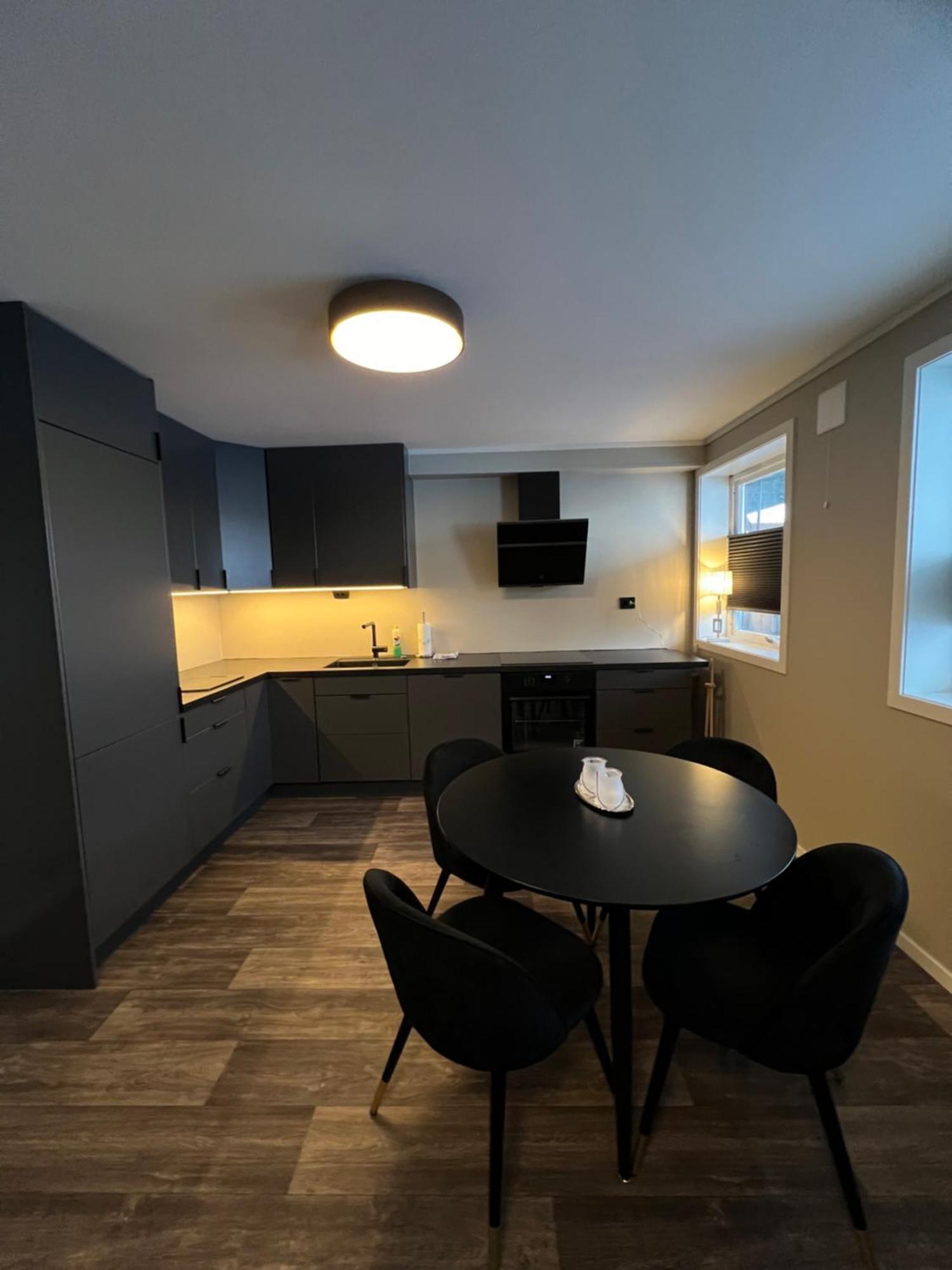 Your Home Away From Home, Apartment 1 Tromsø Eksteriør billede